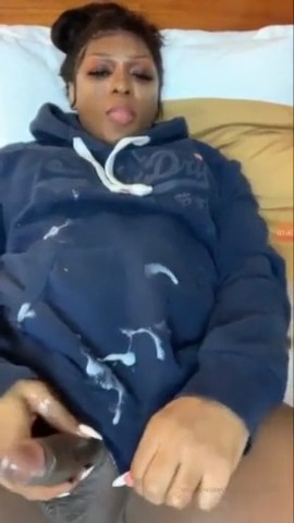 TRANNY CUM BONUS